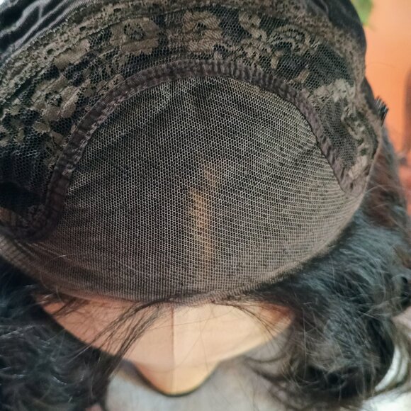 EUC: ANDRIA Hair 16" Black Short Bob Lace Front Wavy Wig - Picture 4 of 6